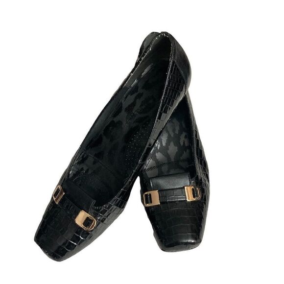 J RENEE BLACK ALLIGATOR BUCKLE LOW HEELS / SZ: 9 - Picture 1 of 9